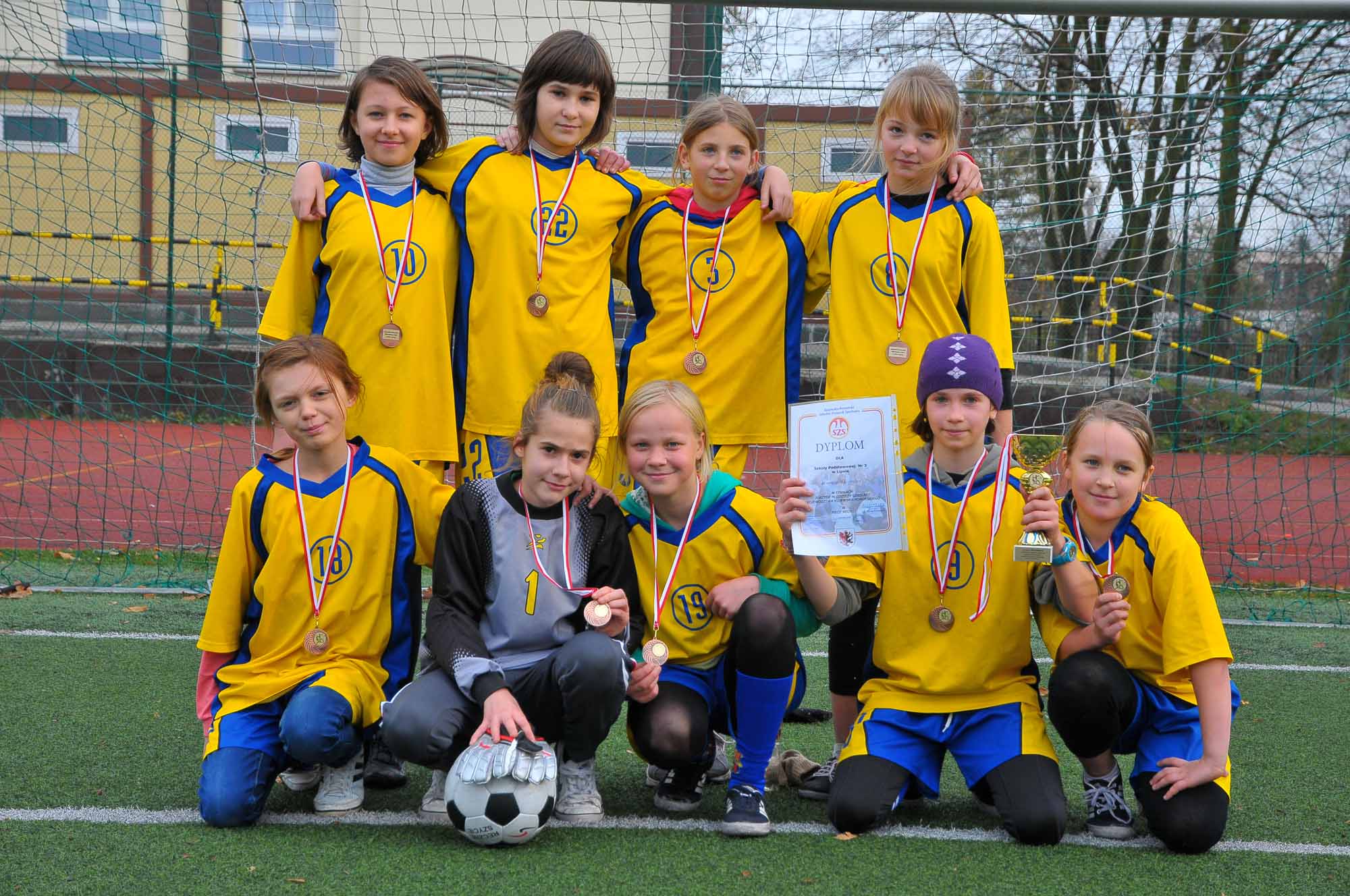 Brąz dla futbolistek.